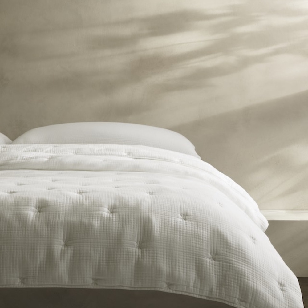 Banana Republic Lofty Organic Cotton Gauze Quilt - White